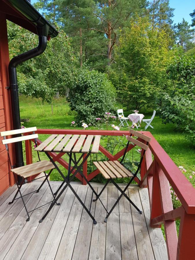 Soedra Kaerr 4 Guest House Granna Exterior photo