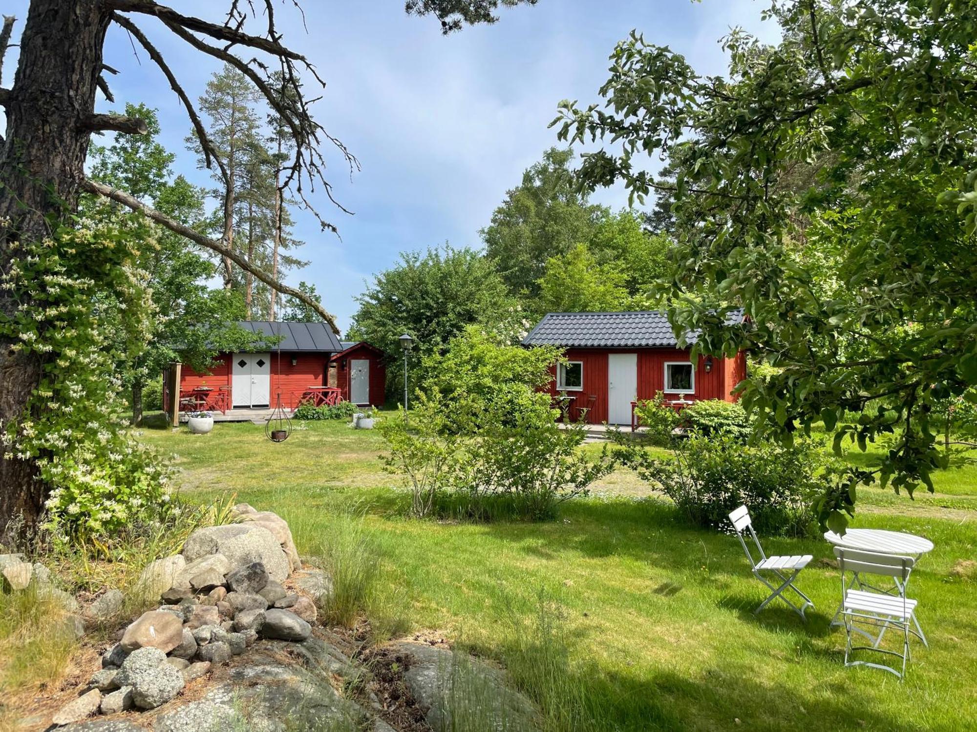 Soedra Kaerr 4 Guest House Granna Exterior photo